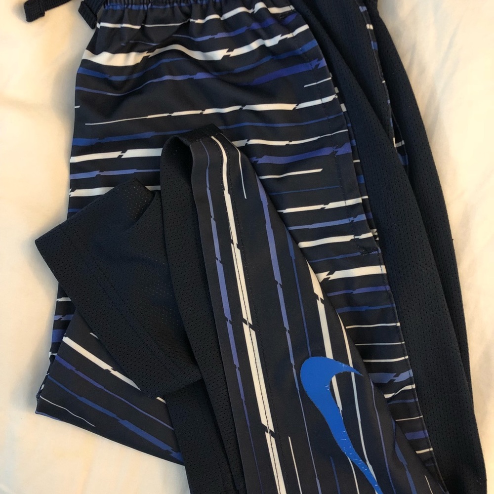 Nike DRI-FIT Shorts Youth XL